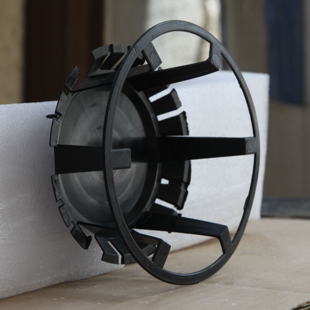 Black hollow core cap with ribbed body and outer ring