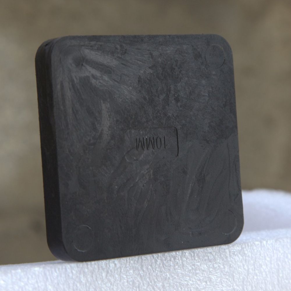 Black square shim pad with the thickness moulded into the face